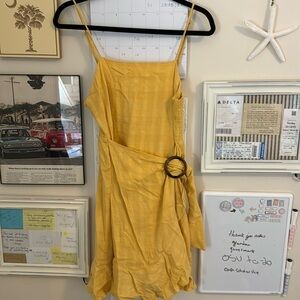 American Eagle size medium wrap, front yellow dress